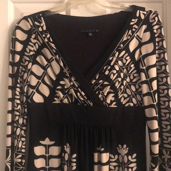 Empire waist black & white dress - Picture 2 of 3